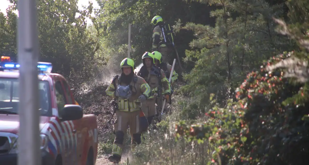 Brandweer bestrijdt flinke duinbrand - Foto 6