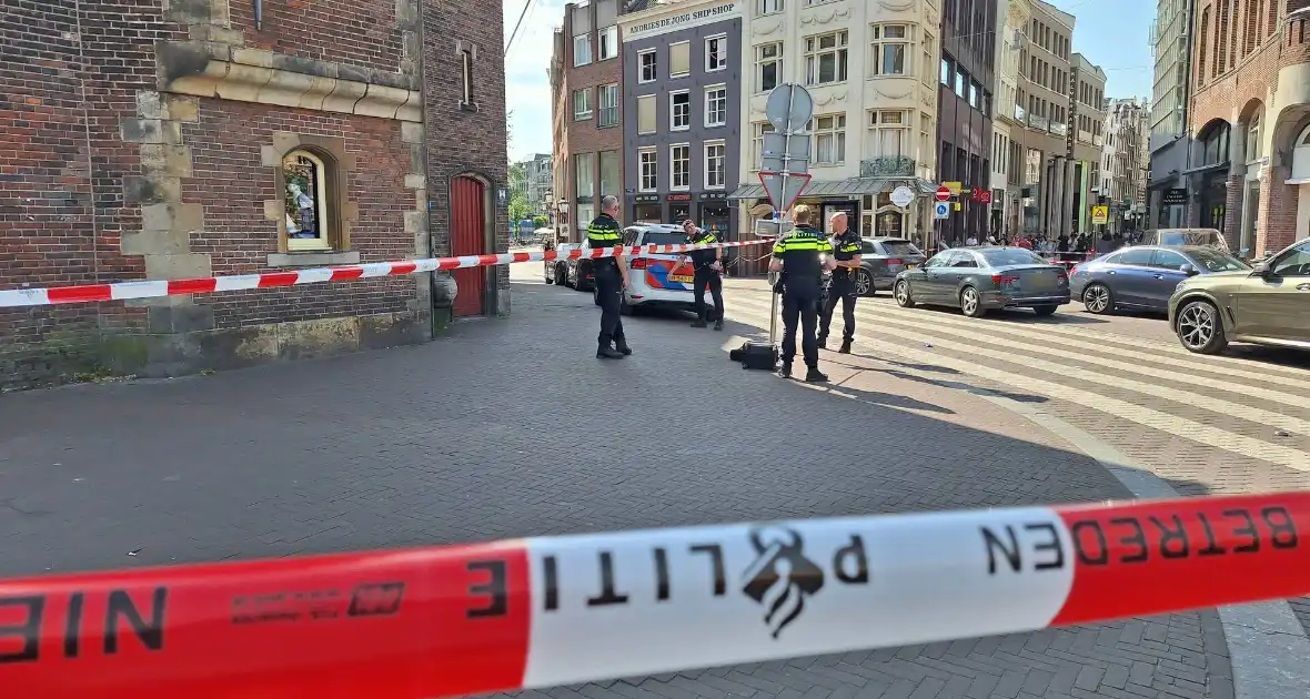 Arrestatieteam ingezet, politie sluit omgeving af - Foto 9