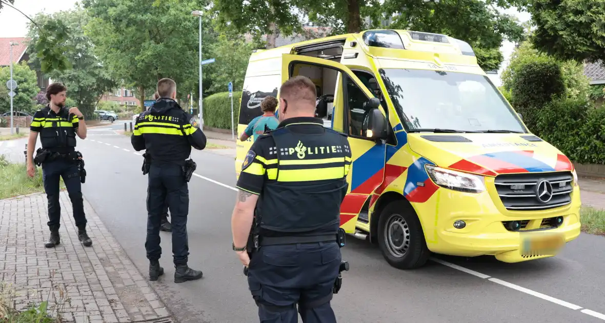 Ongeval met motorscooter en auto leidt tot doorrijden - Foto 1