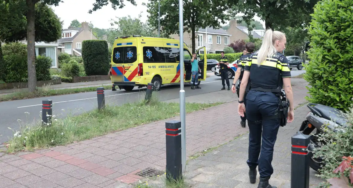 Ongeval met motorscooter en auto leidt tot doorrijden - Foto 3
