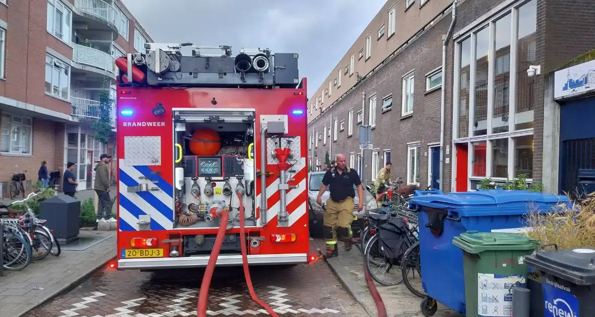 Gebouwbrand veroorzaakt sterke rooklucht
