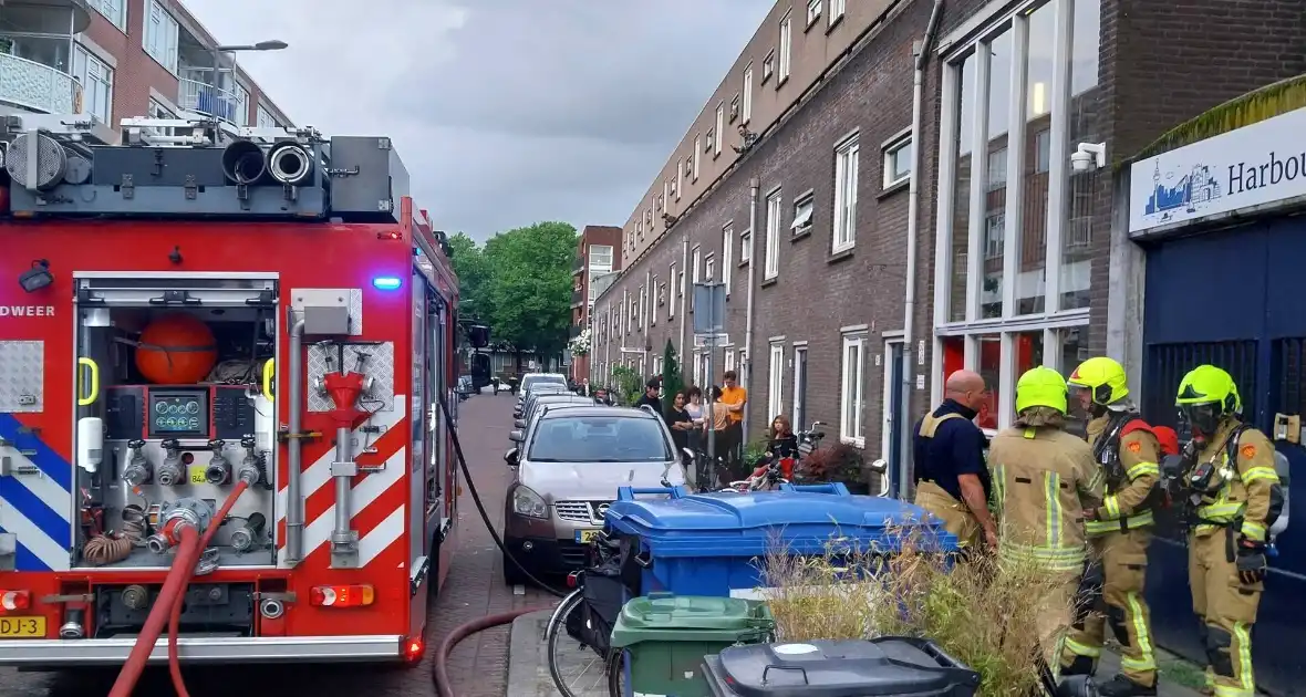 Gebouwbrand veroorzaakt sterke rooklucht - Foto 7