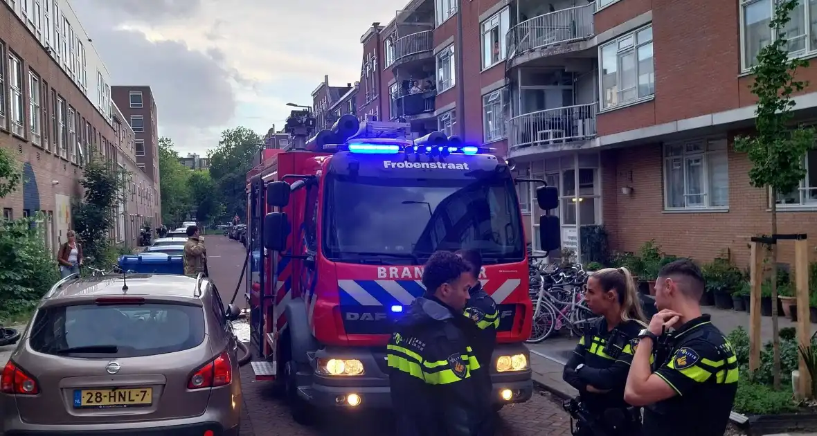 Gebouwbrand veroorzaakt sterke rooklucht - Foto 9