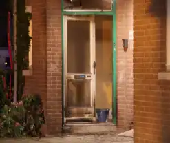 Explosie bij woning zorgt voor grote schade