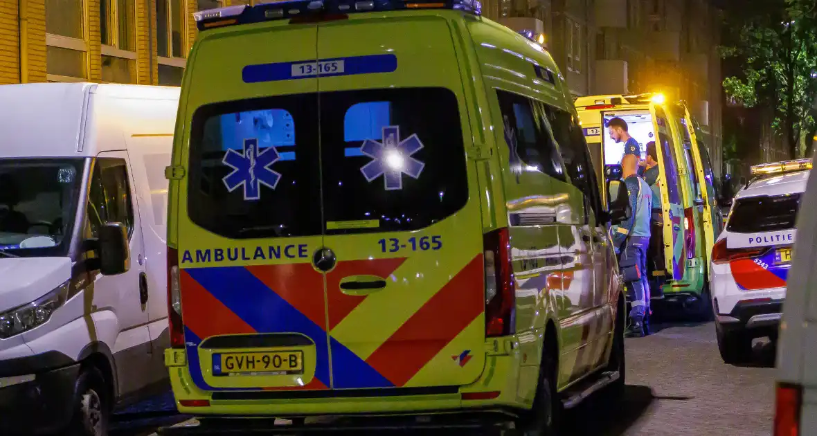 Lichtgewonde bij steekincident in woonwijk