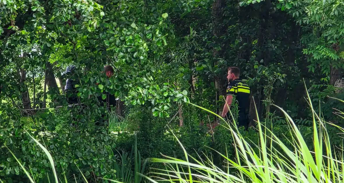 Dronken man springt voor bus en word gevonden na zoekactie - Foto 2