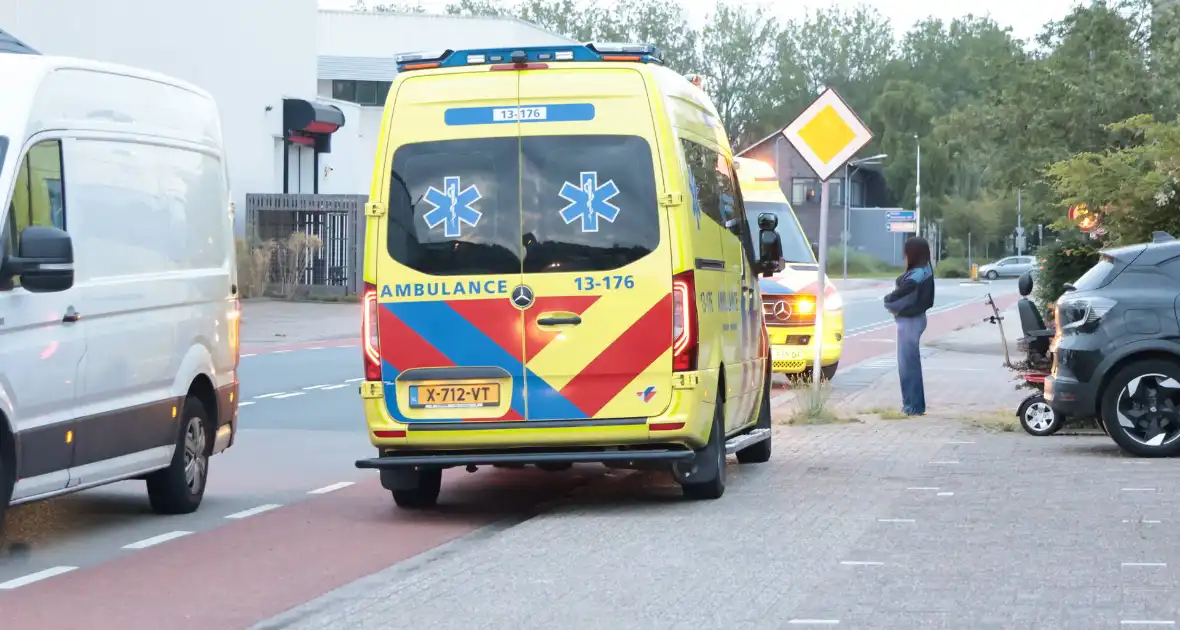 Scootmobiel bestuurder valt hard bij incident - Foto 3