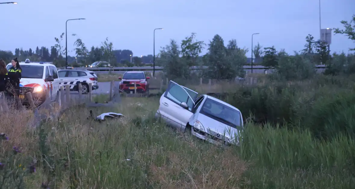 Automobilist aangehouden na bijna te water raken - Foto 11