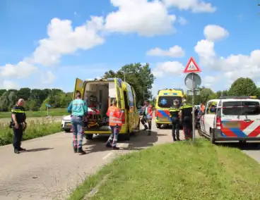 Zwaar ongeval met gewonden na aanrijding tussen scooter en auto