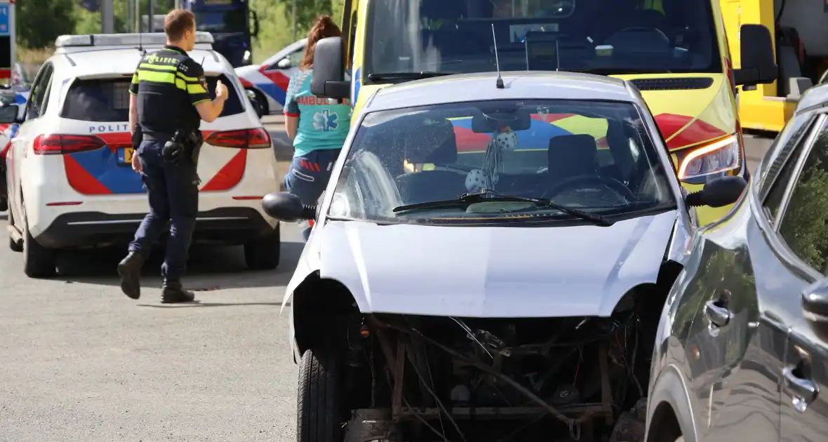Botsing tussen auto en brommobiel - Foto 11