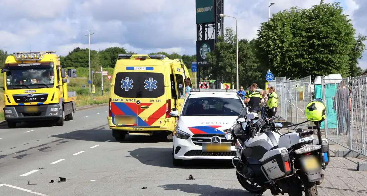 Botsing tussen auto en brommobiel - Foto 15