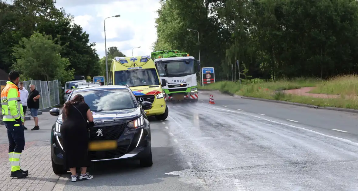 Botsing tussen auto en brommobiel - Foto 6