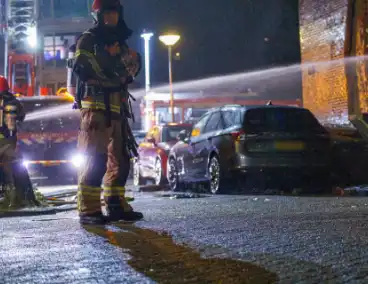 Explosie verwoest gevel van gebouw en veroorzaakt gewonden