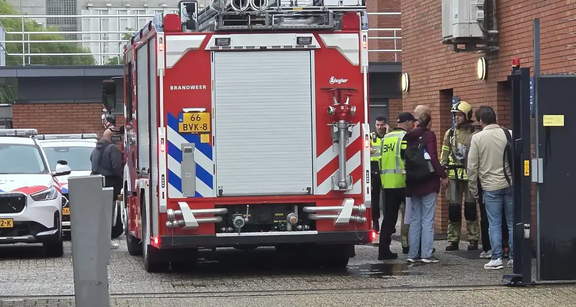 Brandgerucht bij politiebureau
