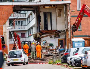 Schade door nachtelijke explosie goed zichtbaar