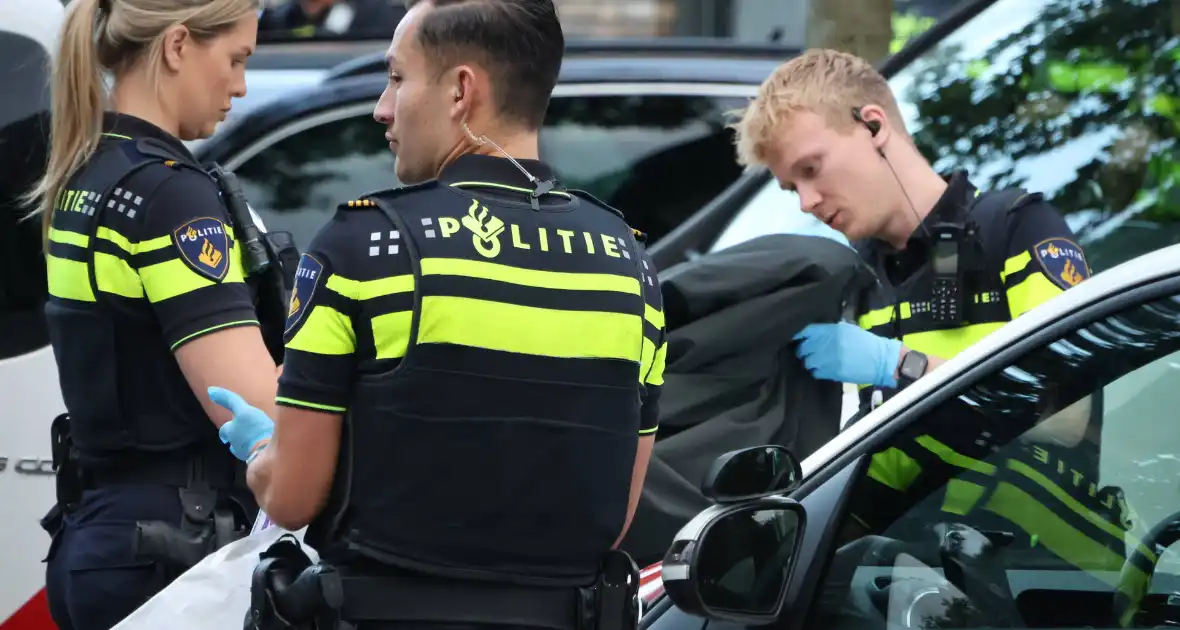 Persoon aangehouden na grote politieactie - Foto 10