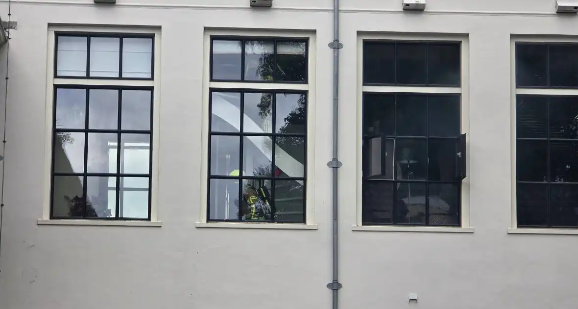 Rook uit oven leidt tot brandweeractie - Foto 6