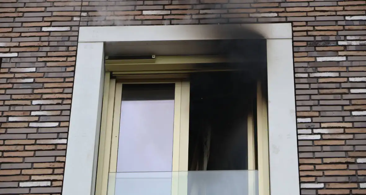 Brand bij Leger des Heils zorgt voor grote inzet - Foto 11