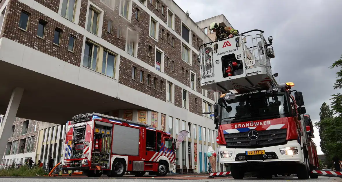 Brand bij Leger des Heils zorgt voor grote inzet - Foto 8