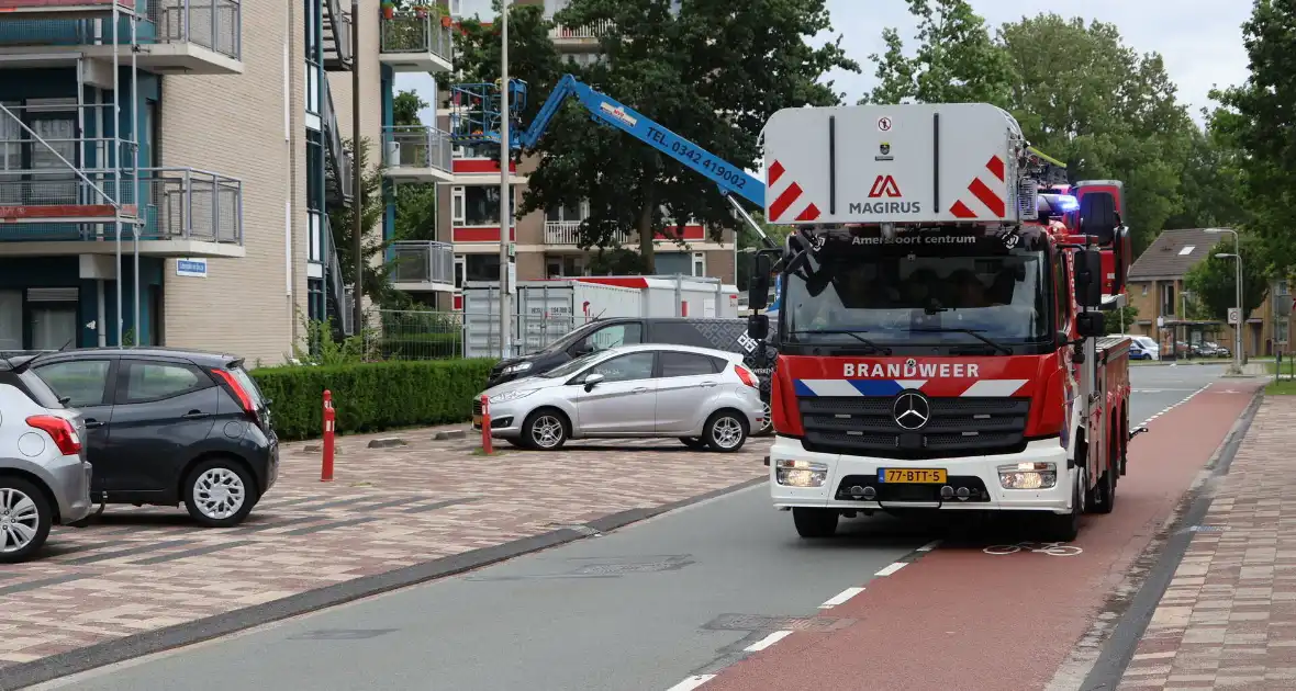 Bewoner gewond bij brand in kamer - Foto 6