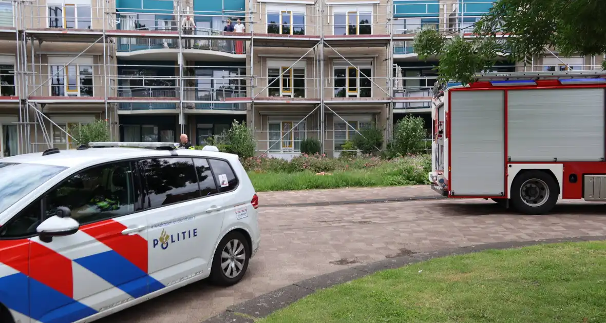 Bewoner gewond bij brand in kamer - Foto 8