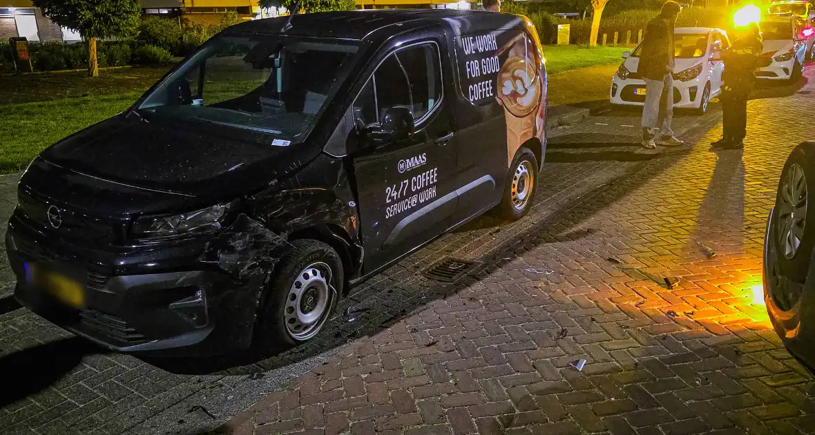 Aanhouding na botsing, auto op op zijn kop - Foto 5