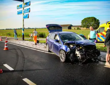 Twee voertuigen total-loss na aanrijding