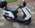Deelscooter zwaar beschadigd na aanrijding