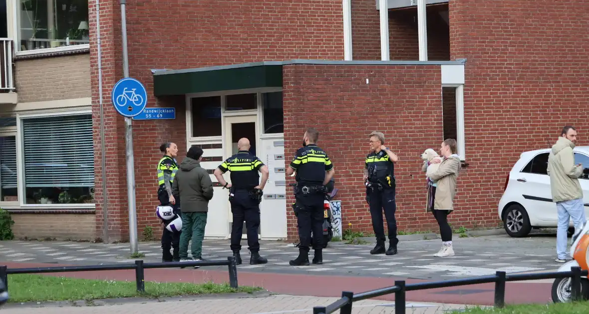 Deelscooter zwaar beschadigd na aanrijding - Foto 3