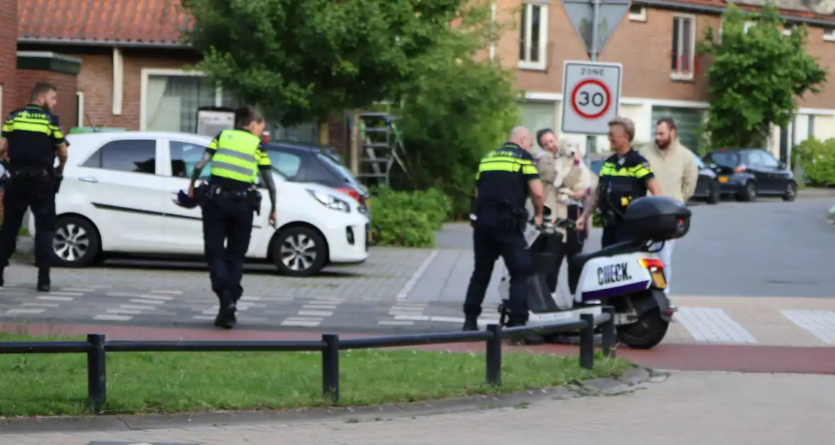 Deelscooter zwaar beschadigd na aanrijding - Foto 9