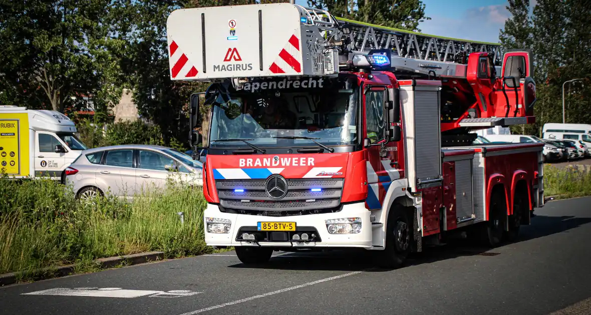 Brand in zeecontainer zorgt voor grote inzet van brandweer - Foto 1