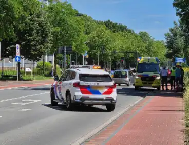 Fietser gecontroleerd na aanrijding met auto op kruising