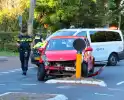 Botsing tussen twee voertuigen op een kruising