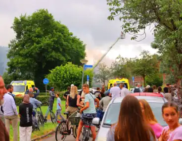 Explosie verwoest gevel en dak van woning