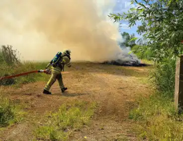 Grote rookontwikkeling door buitenbrand