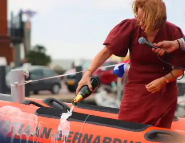 Gloednieuwe reddingsboot KNRM gedoopt