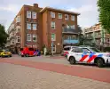 Hulpdiensten redden verward persoon uit binnentuin