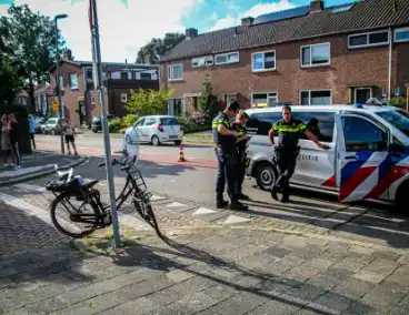 Bestuurder rijdt door na aanrijding met fietser