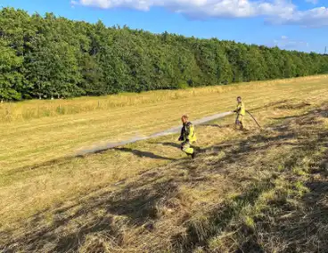 Gemaaid gras en pannetje op het vuur gedoofd