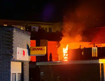 Gebouwbrand zorgt voor uitdagende situatie voor hulpdiensten