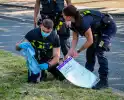 Politie onderzoekt verdachte vondst in berm