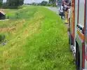 Hulpdiensten doorzoeken berm na aantreffen fiets