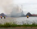 Meerdere brandweerwagens ingezet voor brand bij afvalverwerker