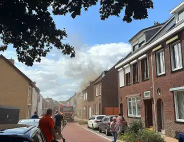 Veel rookontwikkeling bij grote woningbrand