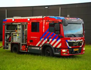 Brand in groenstrook leidt tot snelle inzet brandweer
