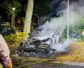 Mercedes in vlammen op gegaan door brandstichting