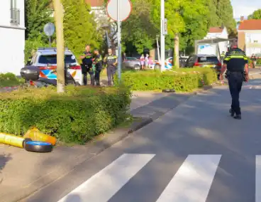 Automobilist rijdt tegen bushalte na onwelwording