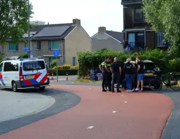 Automobilist rijdt door na aanrijding met fietster