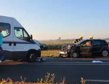 Frontale botsing leidt tot meerdere gewonden