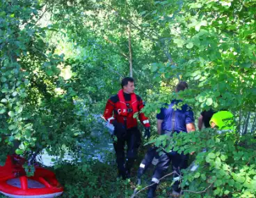 Brandweer redt jonge ganzen uit benarde situatie